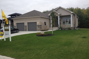 8 Campbell Rd - Stonewall - Hilton Homes